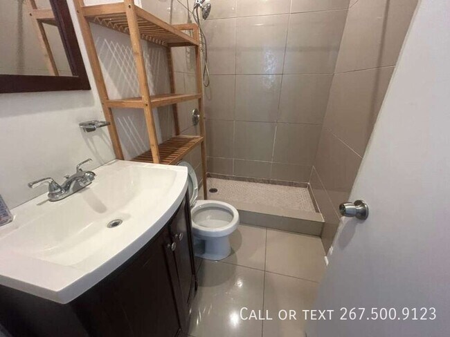 Building Photo - 1613 Frankford Ave