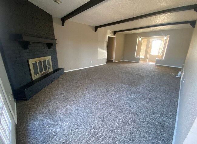 Building Photo - 6617 Fawn Canyon Dr