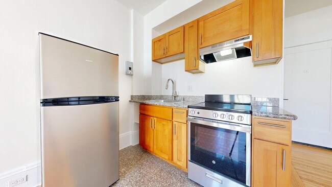 Building Photo - 1060 Bush St