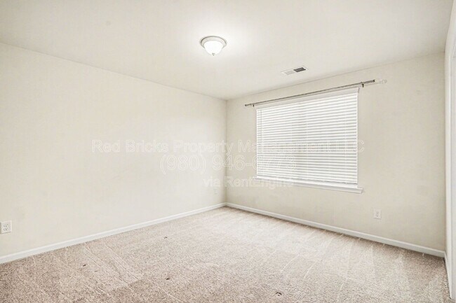 Building Photo - 14419 Rhodes Hall Dr