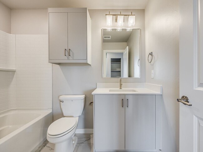 Building Photo - Beautiful New Construction Home in Edmond/...