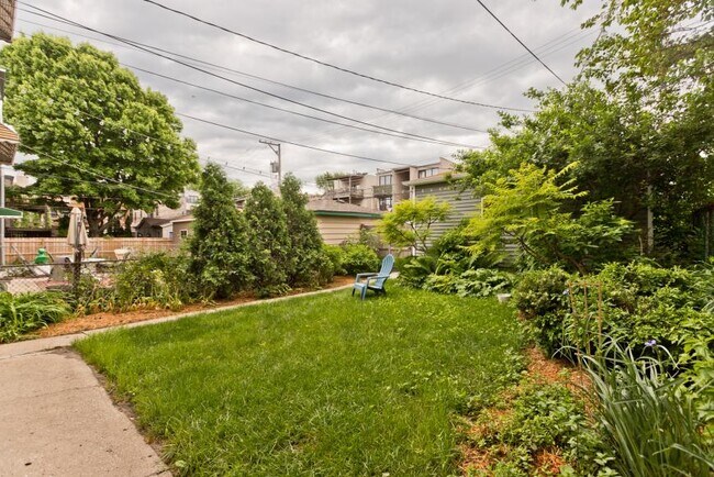 Building Photo - 2 bedroom in Chicago IL 60640