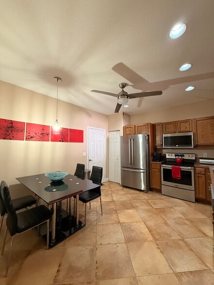 Building Photo - 9527 Brookville Ct