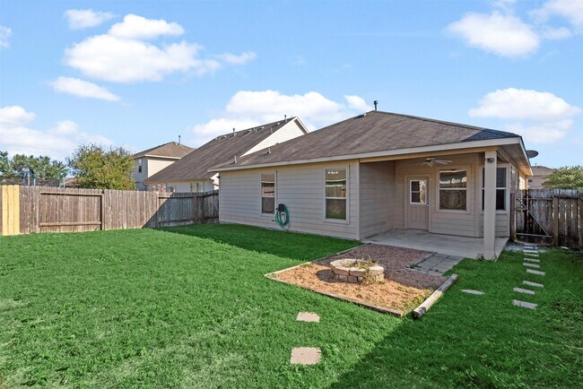 Building Photo - 8734 Auburn Mane Dr