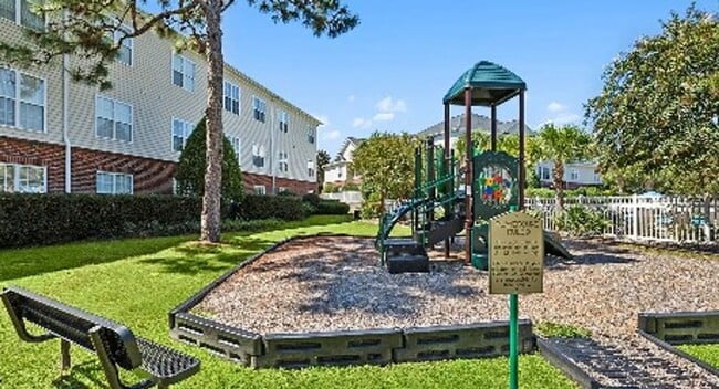 Building Photo - 2820 Bloomfield Ln
