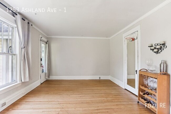Building Photo - 1253 Ashland Ave