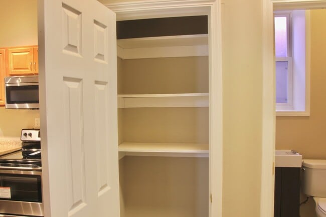 Building Photo - Beautifully Renovated 2 Bedroom 1 Bath SFD in Cherokee Arts District