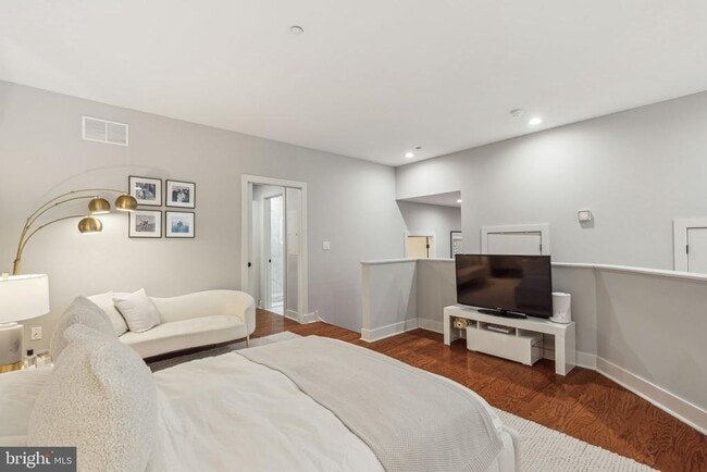 Building Photo - 23 S 23rd St