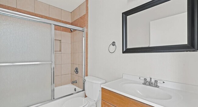 Building Photo - 1551 Broadway