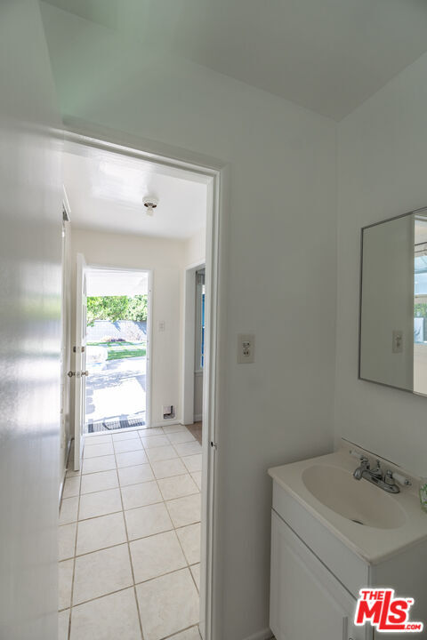 Building Photo - 12127 Aneta St