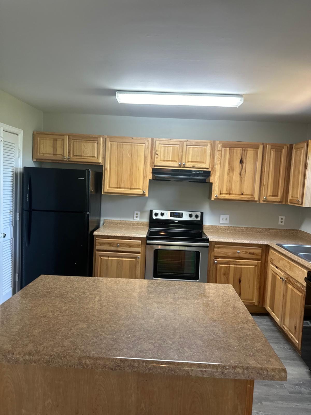 Building Photo - 1704 Elbert Dr
