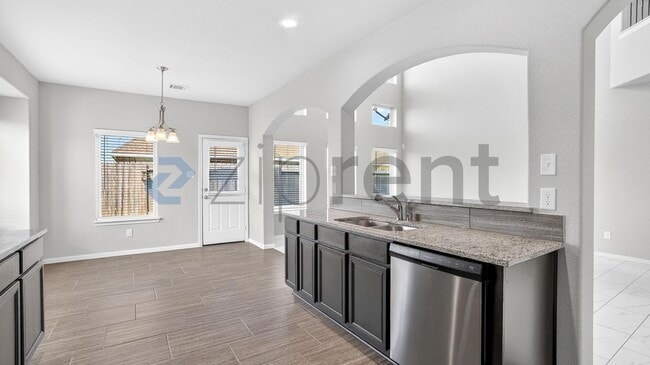 Building Photo - 15103 Breeze Forest Ct