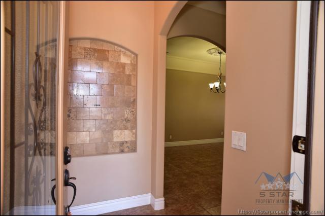 Building Photo - 3 bedroom in El Paso TX 79912