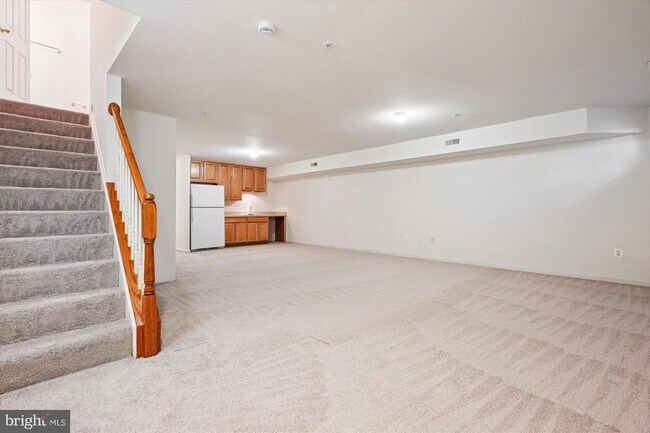 Building Photo - 502 Lawson Way