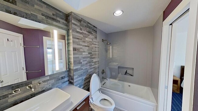 Building Photo - 11409 Jay St