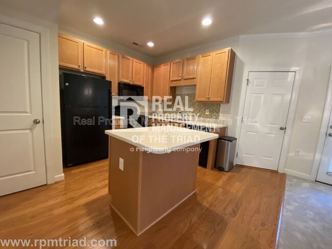 Building Photo - 2409 Autumn Mist Dr