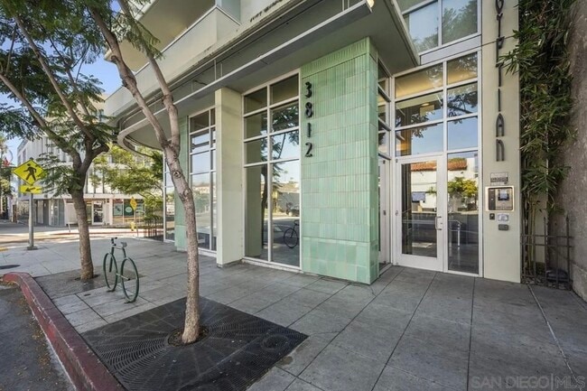 Building Photo - 3812 Park Blvd