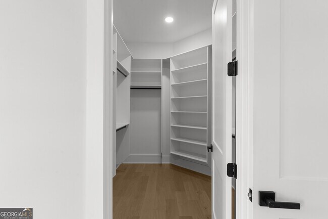 Building Photo - 407 Thunder Rd