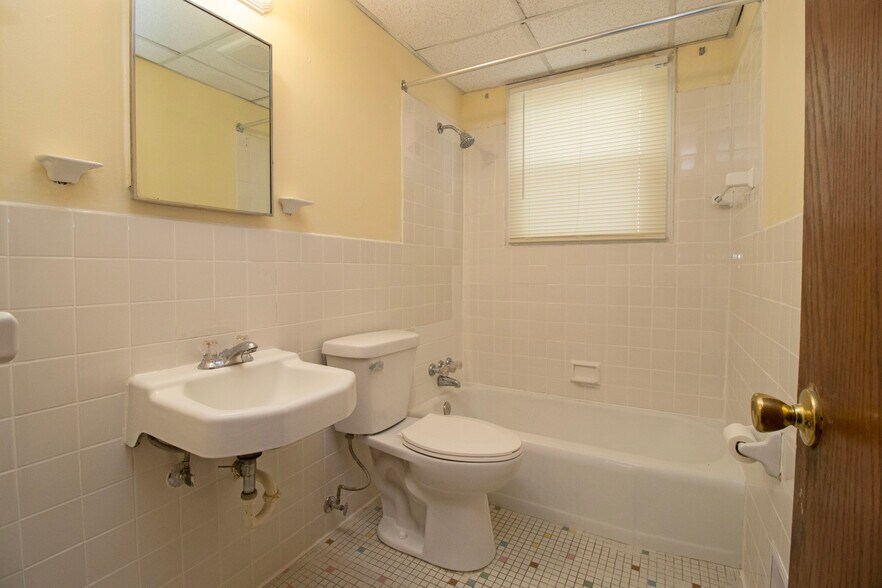 Building Photo - 1126 13th St S