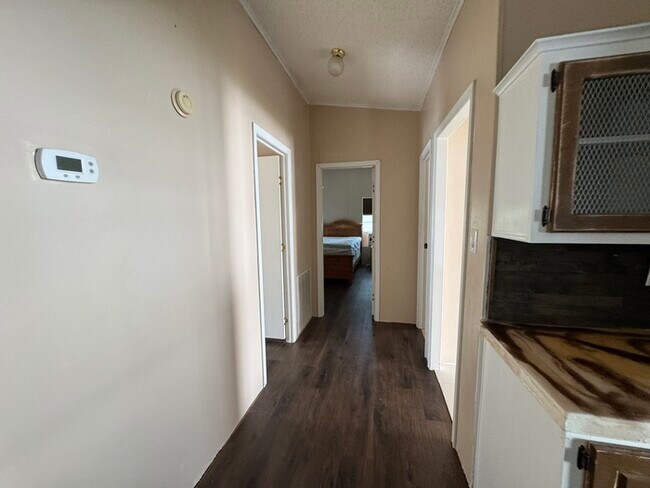 Building Photo - 1584 Valiant Dr