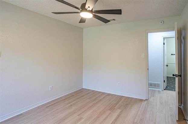 Building Photo - 308 Hidden Valley Dr