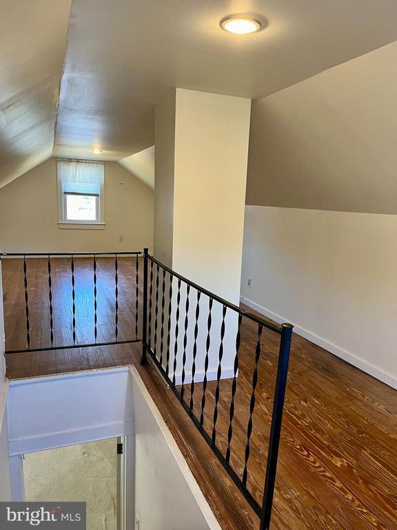 Building Photo - 9 NE 7th St