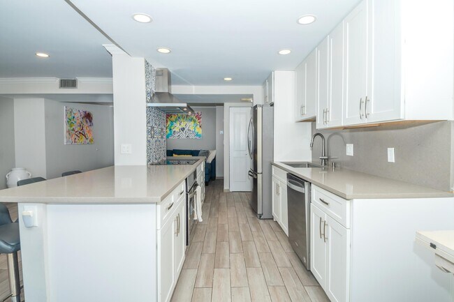 Building Photo - 101 Briny Ave