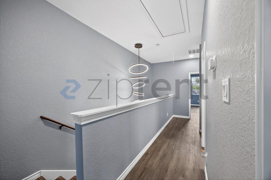 Building Photo - 113 Anderson Ave