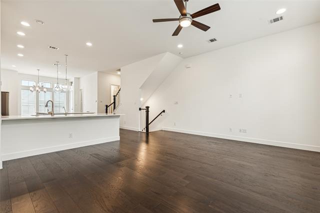 Building Photo - 750 High Garden Pl