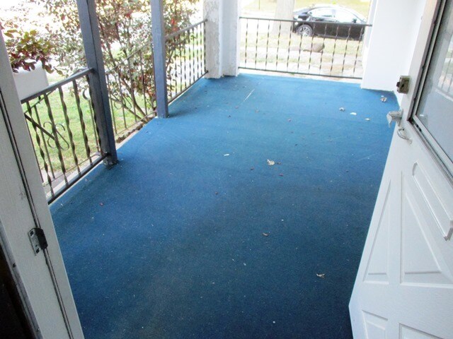 Building Photo - 502 E Willow St