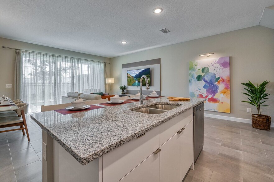 Building Photo - 8013 Formosa Vly Pl