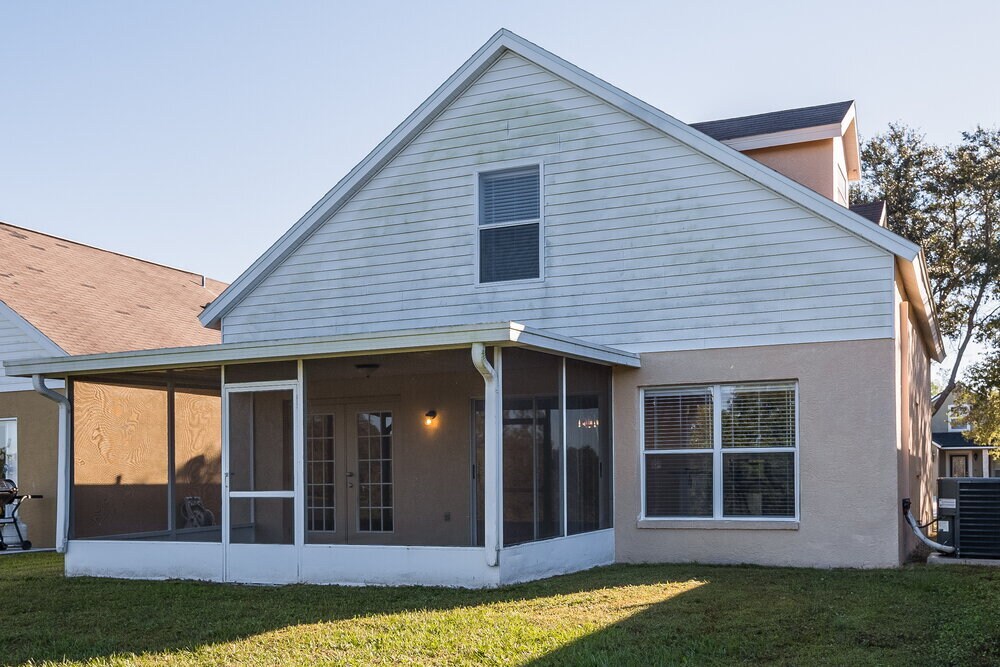 Building Photo - 2435 Sagemont Dr
