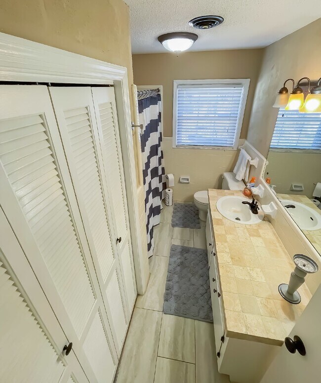 Building Photo - Corporate Comfort: Tailored For Constructi...