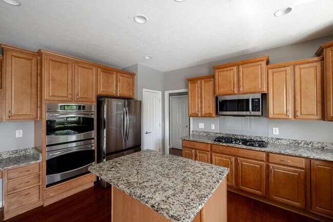 Building Photo - 8965 Snowberry Court
