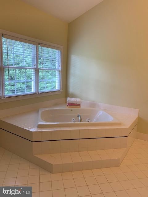 Building Photo - 418 Derby Way
