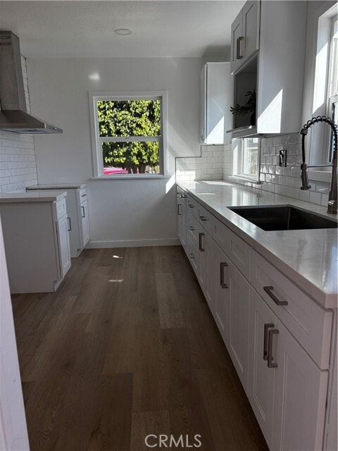 Building Photo - 15025 Roseton Ave