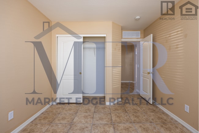 Building Photo - 4Bed/3Bath Home in Maricopa! $1599 MOVE-IN...