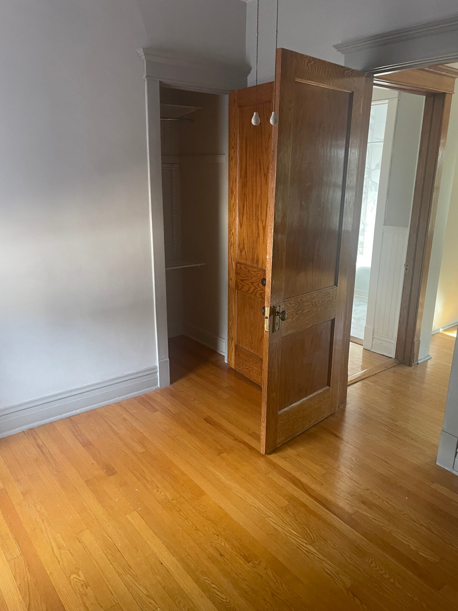 Building Photo - 1046 S Scoville Ave