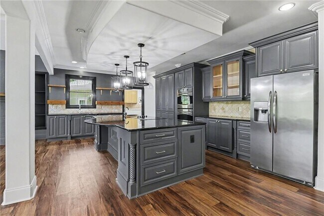 Building Photo - 3950 Spalding Dr