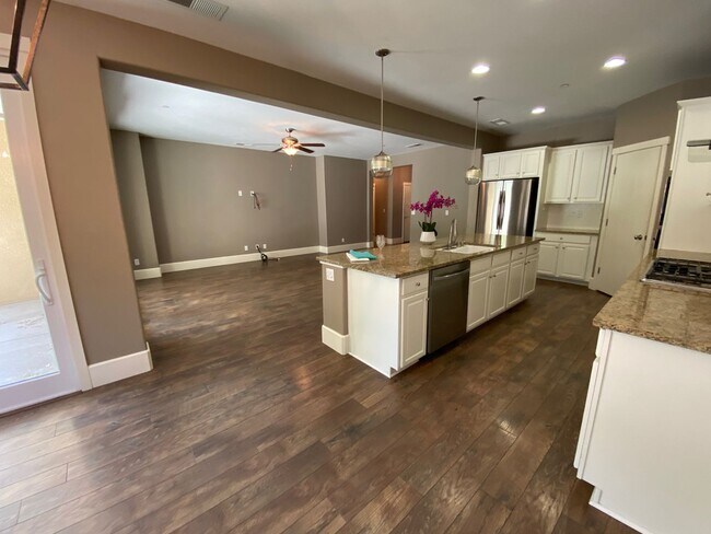 Building Photo - $3,200 Barclay Square, 4 Bd+Solar -Trenton...