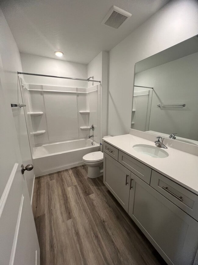 Building Photo - Brand New Old Sorrel Townhomes