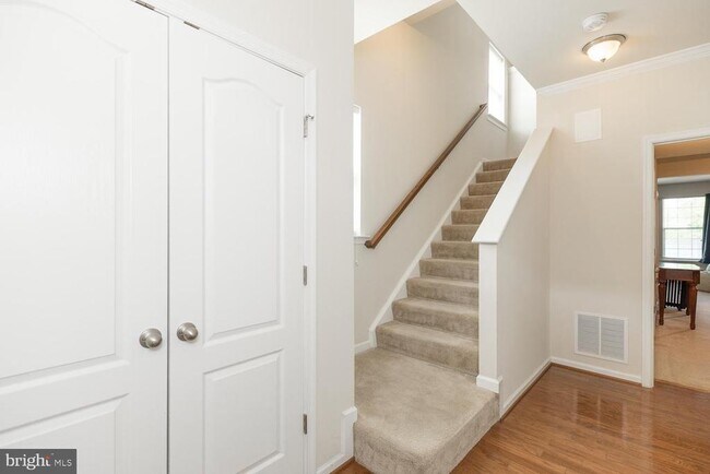 Building Photo - 155 Schramm Lp