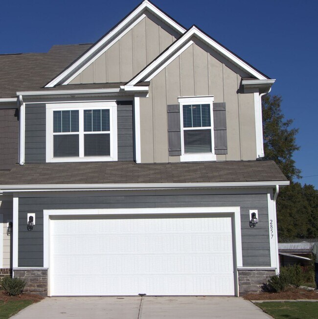 Building Photo - 2857_YEAGER DR NW