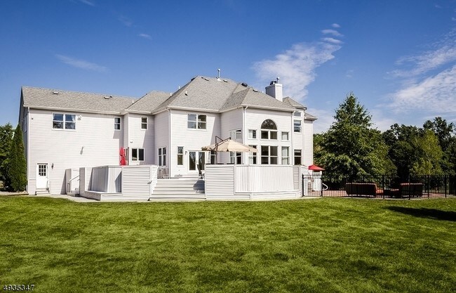 Building Photo - 43 Rosewood Ct
