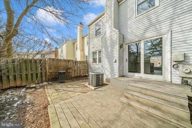 Building Photo - 106 Lamont Ln