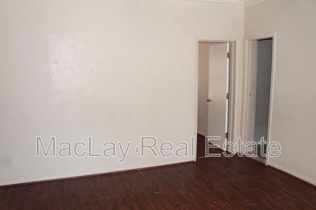 Building Photo - 2227 N 24th Pl