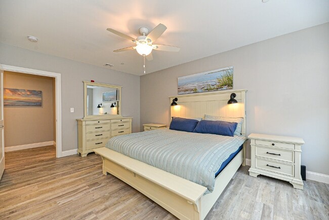 Building Photo - WINTER RENTAL Gorgeous 2 bedroom very spacious condo at the Riviera