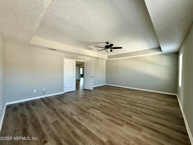 Building Photo - 4105 Halifax Ln