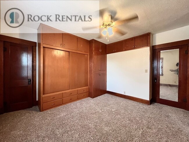 Building Photo - 2 Bed 1 Bath Country Home with New Basement