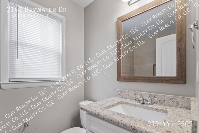 Building Photo - 2142 Baywater Dr